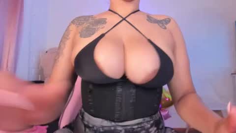 katrinaa__ online show from 10, 3, 2025