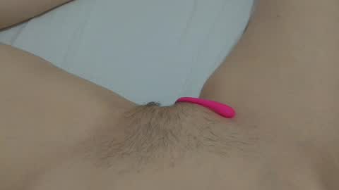 Snapshot of katrinna_arinna chatting on 15, 1, 2025 katrina dont forget to give me thumbs up online show from 15, 1, 2025