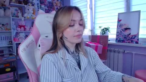 Snapshot of katrinwaifu chatting on 13, 10, 2025 Katrin online show from 13, 10, 2025