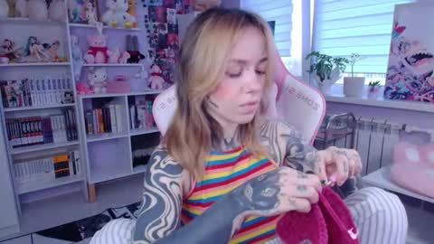 Snapshot of katrinwaifu chatting on 17, 10, 2025 Katrin online show from 17, 10, 2025