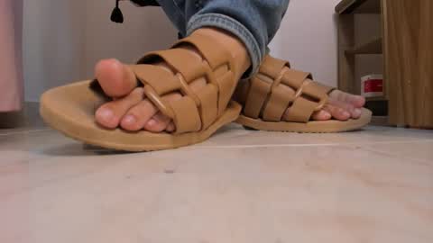 Snapshot of katty_feet_ chatting on 23, 2, 2026 Katty online show from 23, 2, 2026