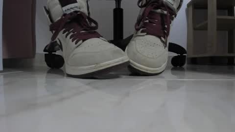 Snapshot of katty_feet_ chatting on 18, 3, 2026 Katty online show from 18, 3, 2026