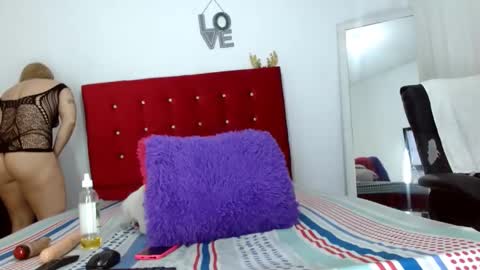 kattysex74 online show from 8, 12, 2024