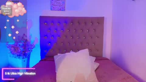 Snapshot of katy_van chatting on 22, 9, 2025 Katy Van online show from 22, 9, 2025