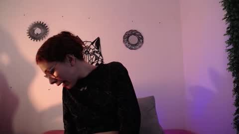 Snapshot of katy_van chatting on 13, 12, 2025 Katy Van online show from 13, 12, 2025