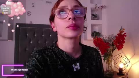 Snapshot of katy_van chatting on 14, 12, 2025 Katy Van online show from 14, 12, 2025