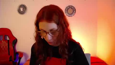 Snapshot of katy_van chatting on 20, 12, 2025 Katy Van online show from 20, 12, 2025