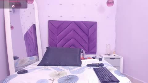 Snapshot of katybrowns chatting on 28, 12, 2024 KATY online show from 28, 12, 2024