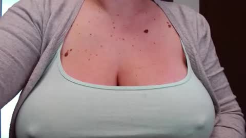 Snapshot of katynextdoor chatting on 16, 11, 2025 Katy online show from 16, 11, 2025