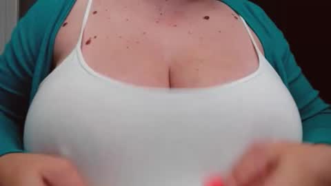 Snapshot of katynextdoor chatting on 19, 11, 2025 Katy online show from 19, 11, 2025