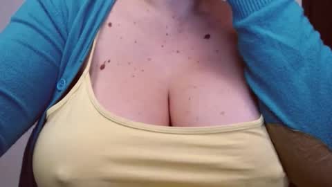 Snapshot of katynextdoor chatting on 21, 11, 2025 Katy online show from 21, 11, 2025