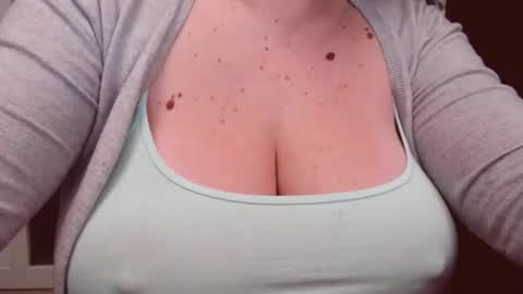 Snapshot of katynextdoor chatting on 27, 11, 2025 Katy online show from 27, 11, 2025