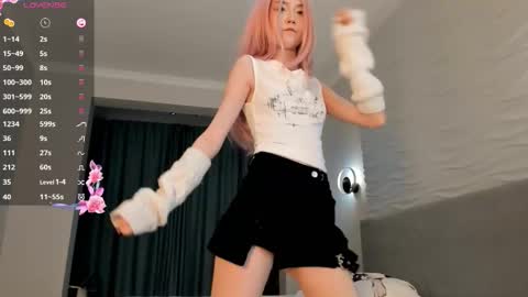 Snapshot of kawai_mai chatting on 17, 11, 2025 mai online show from 17, 11, 2025