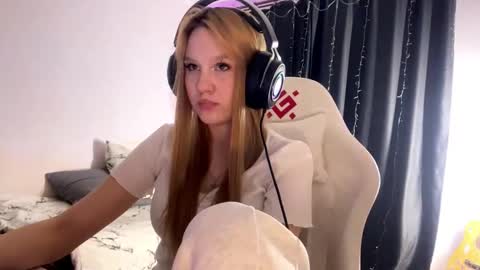 Amia online show from 24, 3, 2026