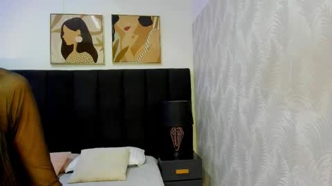 Kayla  online show from 15, 9, 2025