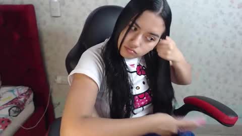 Kayla online show from 11, 11, 2025