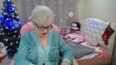 kaylesmoll online show from 23, 12, 2024