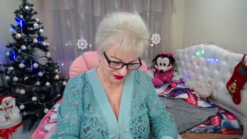 kaylesmoll online show from 30, 12, 2024