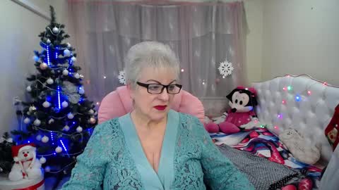 kaylesmoll online show from 11, 1, 2025