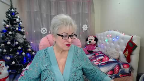 kaylesmoll online show from 15, 1, 2025