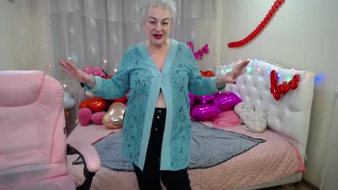 kaylesmoll online show from 2, 2, 2025