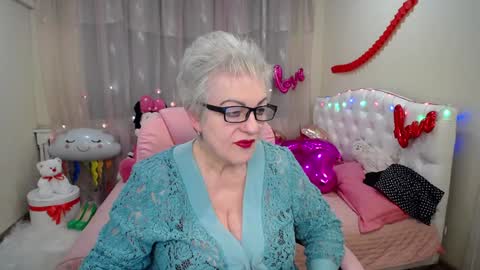 kaylesmoll online show from 2, 2, 2025