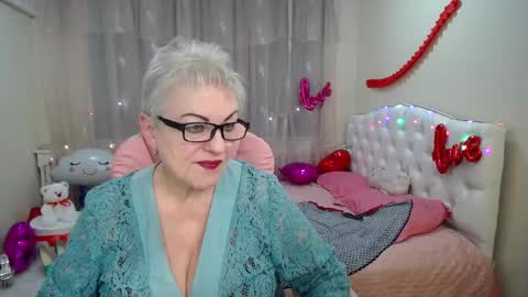 kaylesmoll online show from 26, 2, 2025