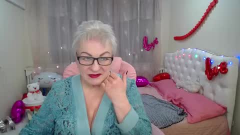 kaylesmoll online show from 4, 3, 2025