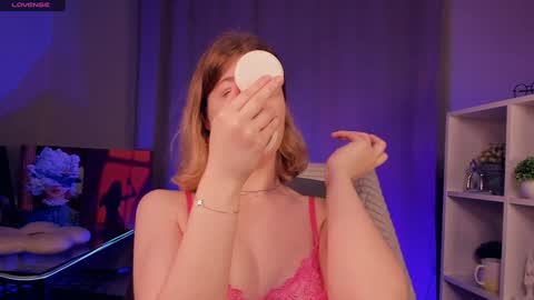 Hi Im Arina 3 online show from 5, 11, 2025