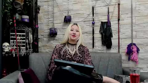 Miss Kazia online show from 4, 11, 2025