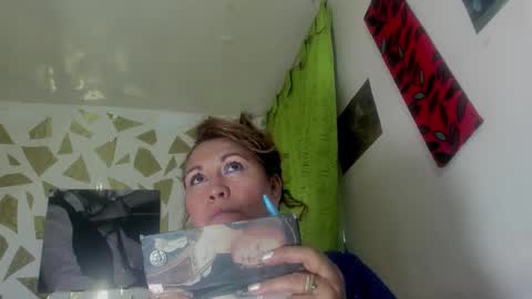 KAZSANDRAH online show from 9, 11, 2025