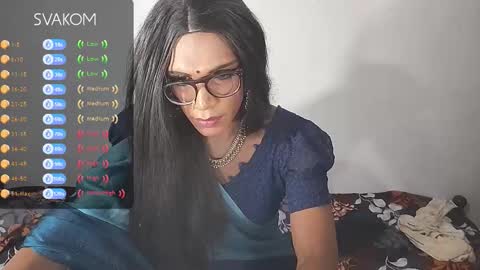 Snapshot of keerthanakeerthi1995 chatting on 21, 11, 2025 Winterbunny95 online show from 21, 11, 2025