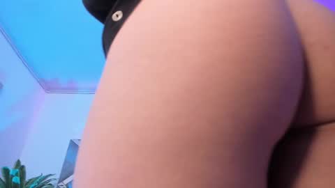 Keidy Monday to Saturday from 200 pm to 810pm  UTC-5 Colombia Time online show from 9, 10, 2025