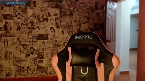 Snapshot of keikim_ chatting on 25, 1, 2025 Kimk online show from 25, 1, 2025