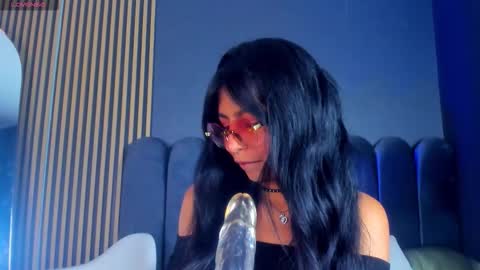Snapshot of keila_fg chatting on 4, 11, 2025 keila online show from 4, 11, 2025