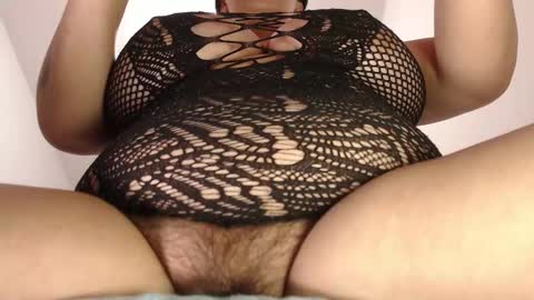 Snapshot of keilamailen chatting on 23, 10, 2025 Angela online show from 23, 10, 2025