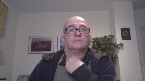 keilie1 online show from 2, 1, 2025