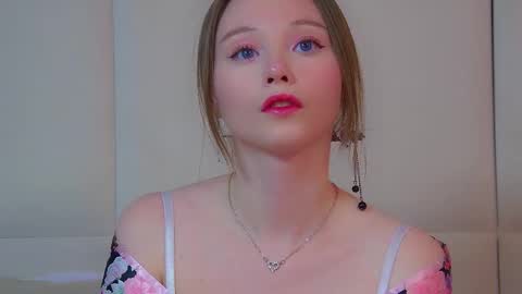 Keira online show from 15, 3, 2026