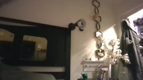 Snapshot of keithross1205 chatting on 3, 3, 2025 clyde online show from 3, 3, 2025