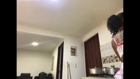 kelly__thomson online show from 25, 1, 2025