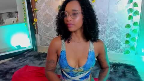 kelly__thomson online show from 10, 2, 2026