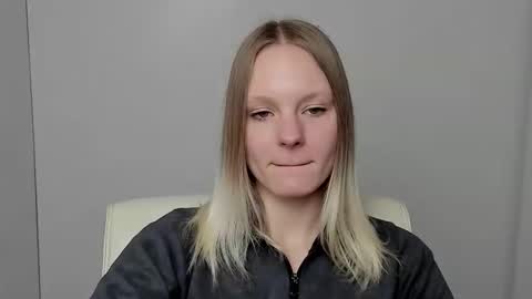Kelly online show from 8, 10, 2025