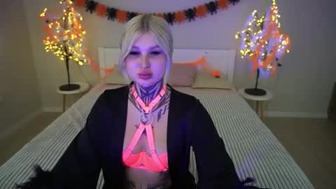 Kelly online show from 2, 11, 2025