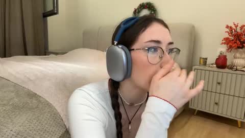 Snapshot of kellyberry__ chatting on 27, 2, 2026 Kelly online show from 27, 2, 2026