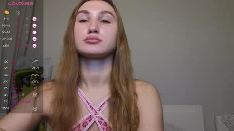 Snapshot of kellykeat chatting on 9, 10, 2025 Princess Kelly online show from 9, 10, 2025