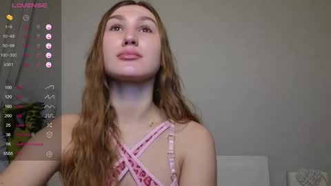 Snapshot of kellykeat chatting on 29, 10, 2025 Princess Kelly online show from 29, 10, 2025