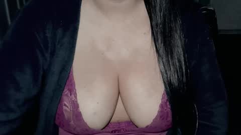 Snapshot of kellyshowpv chatting on 14, 10, 2025 Kellyshow online show from 14, 10, 2025