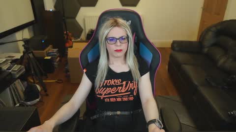 kelseycobalt online show from 28, 1, 2025