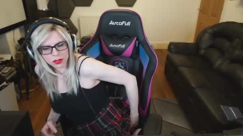 kelseycobalt online show from 13, 2, 2025