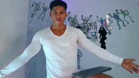 Snapshot of ken__owensx chatting on 13, 10, 2025 ken__owensx online show from 13, 10, 2025